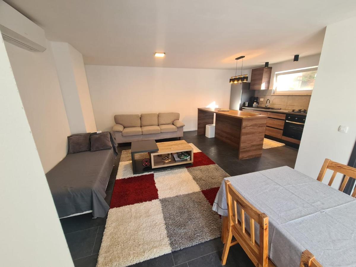 Apartment Tanja Pula Bagian luar foto