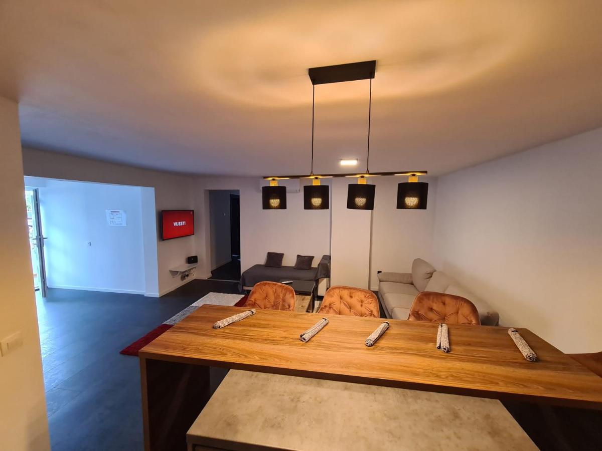 Apartment Tanja Pula Bagian luar foto