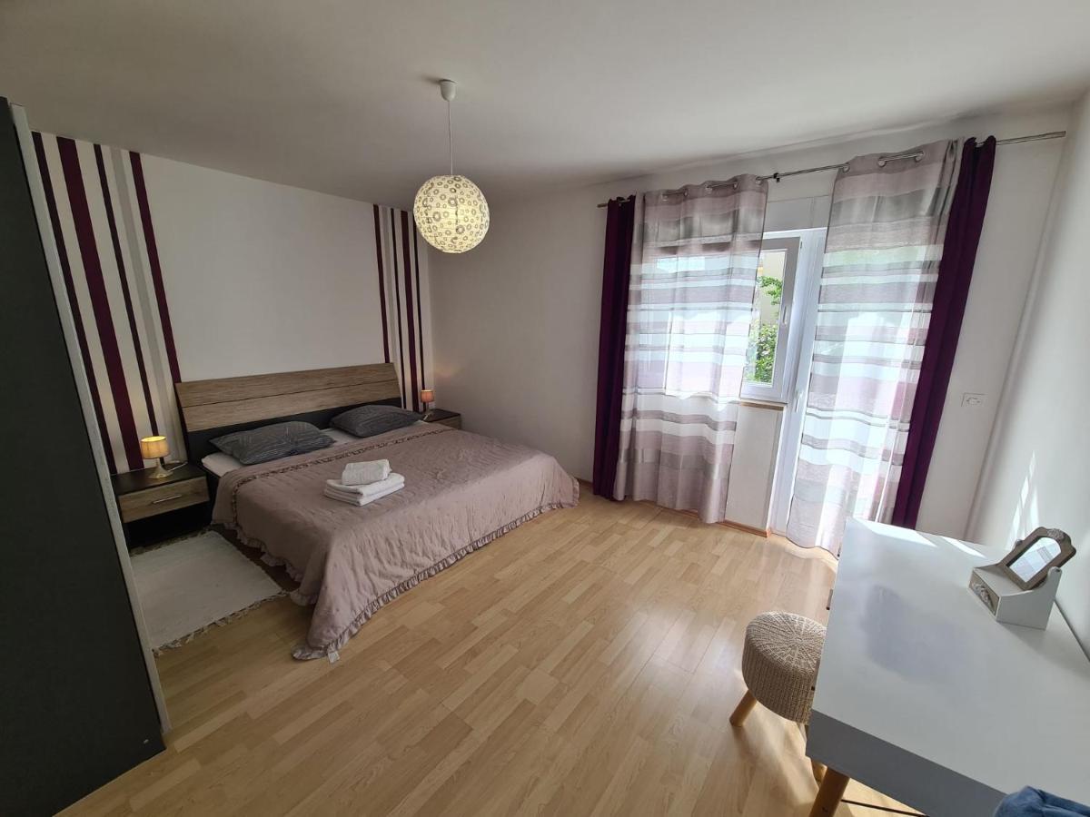 Apartment Tanja Pula Bagian luar foto